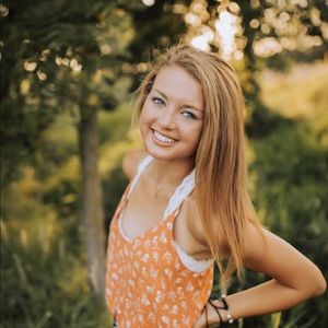 Meet your Posher, Hannah